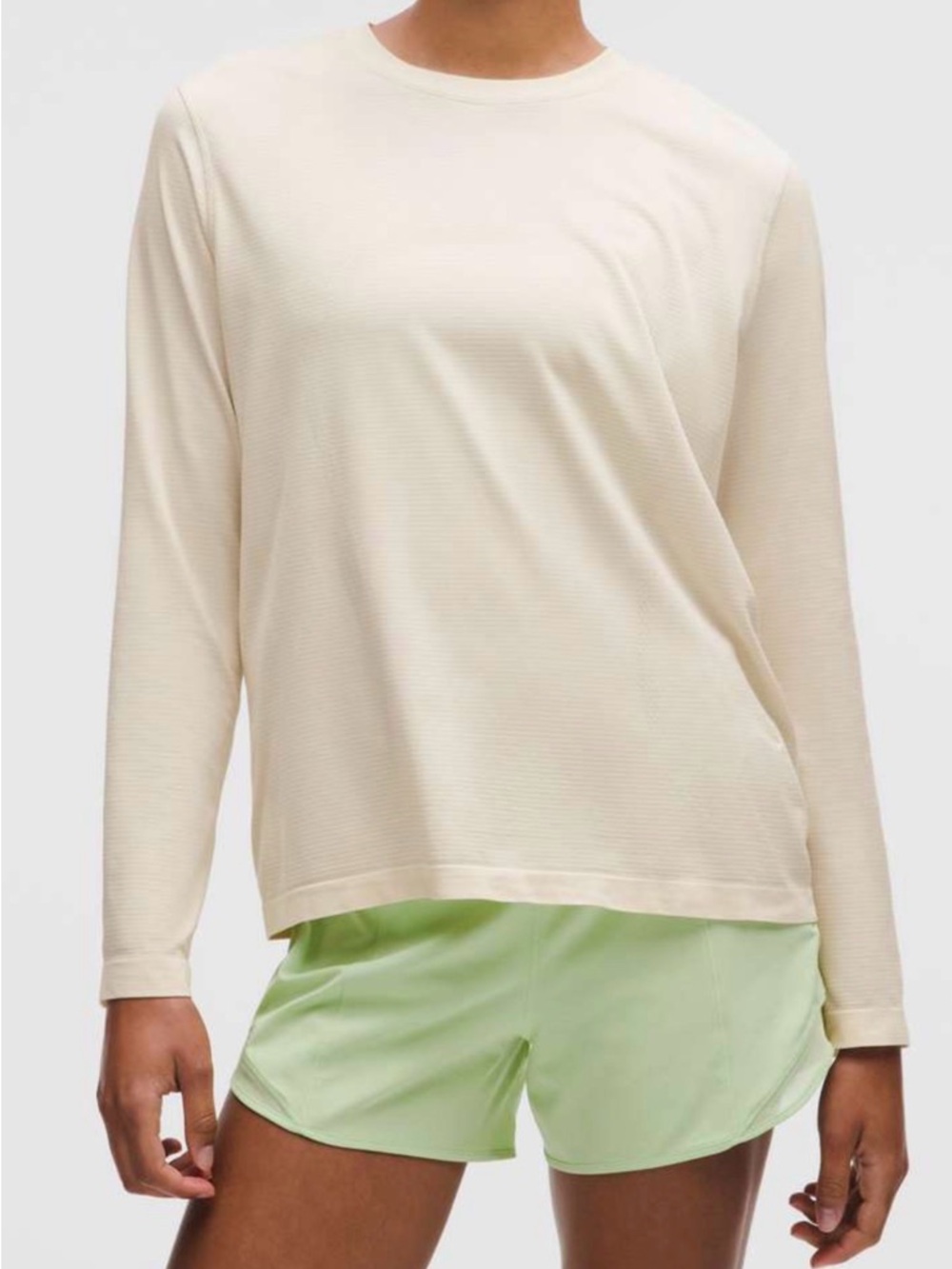 Lululemon Swiftly Relaxed Long Sleeve Shirt
Updated Fit
Light Ivory
12
Quick Dry